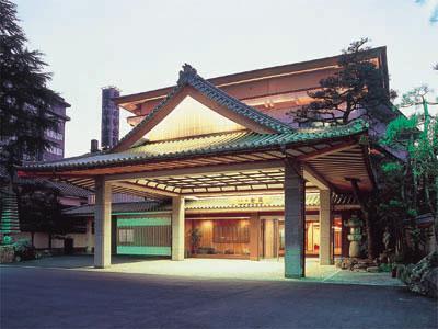 Roten-no-Yu Kinkaku