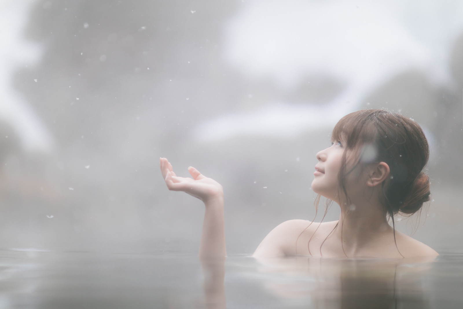 温泉に入る女子アナ 温泉に入る女子アナ